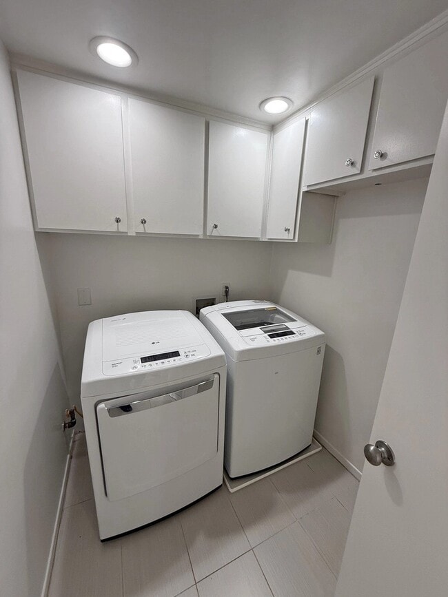 Photo - 4530 Whitsett Ave Unit House