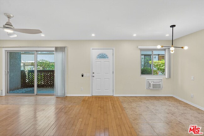 Photo - 394 Miraleste Dr Unit 496