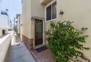 Photo - LUXURIOUS-CONTEMPORARY TOWNHOUSE W/ AMAZIN...