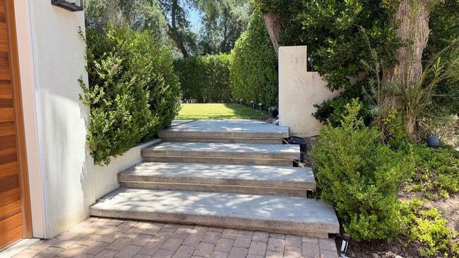Photo - 1385 Greenmont Dr
