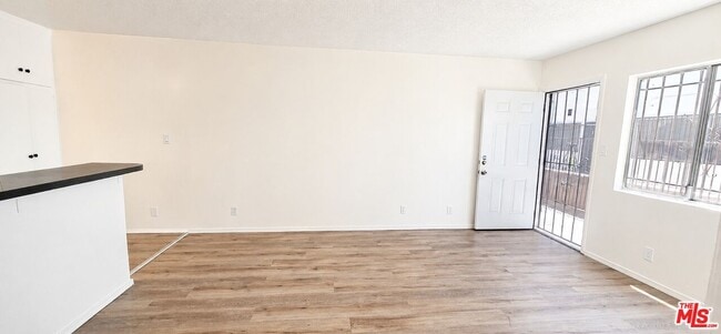 Photo - 2630 S La Salle Ave Unit Apt 1