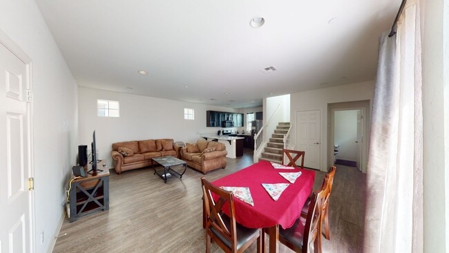 Photo - Beautiful 3 bedroom in Eastvale!