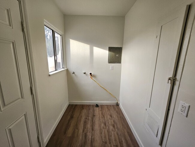 Photo - 931 N Screenland Dr Unit 931