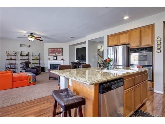 Photo - 24967 Cliffrose St