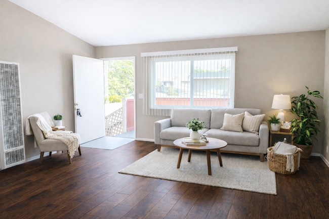 Photo - 788 W 18th St Unit A