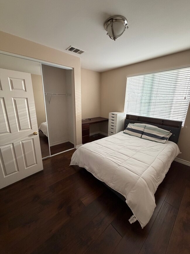 Building Photo - 37957 Pereza Ct Unit Single bedroom