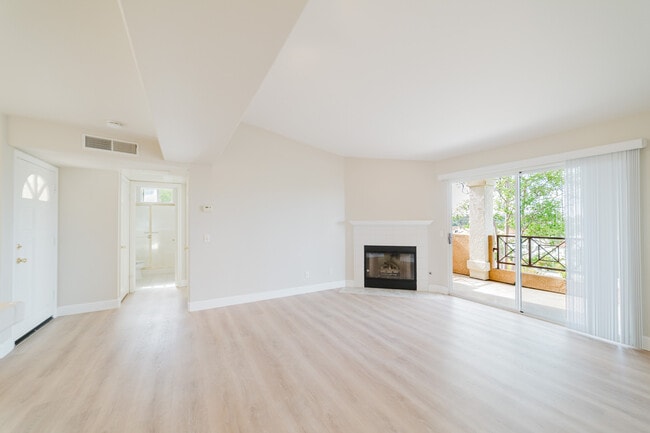 Photo - 7001 Ballena Way