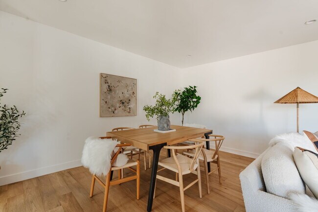 Photo - 1943 12th St Unit B