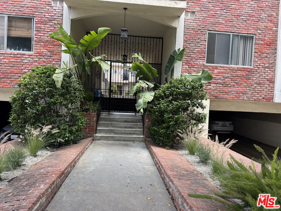 Photo - 2803 Arizona Ave Condo Unit 11