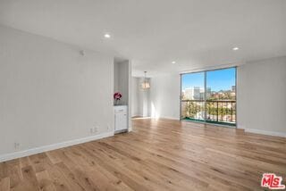 Photo - 10751 Wilshire Blvd
