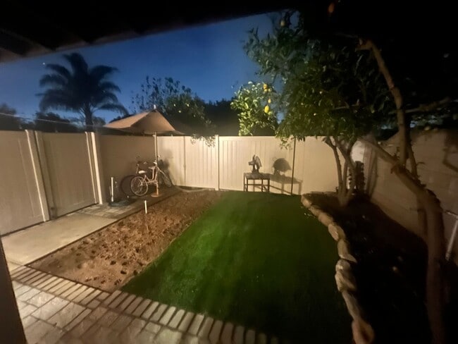 Building Photo - 2 Bedroom ADU in Ontario