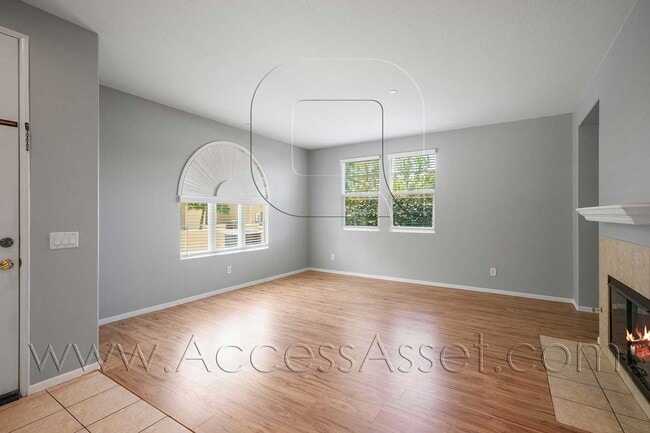 Photo - 3 Bed / 2.5 Bath Townhome | Open Layout + Modern Finishes Unit 204