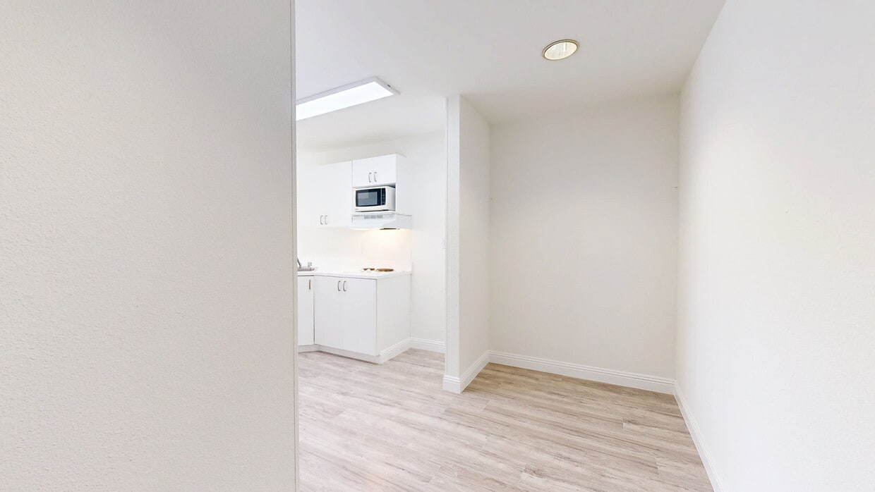 3D Tour - 1031 N Link