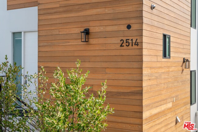 Photo - 2514 Berkeley Ave