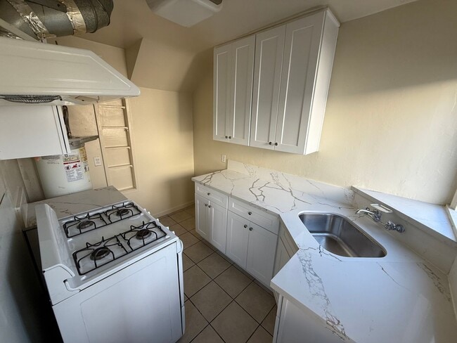 Photo - Empats LLC - R1 Unit 3