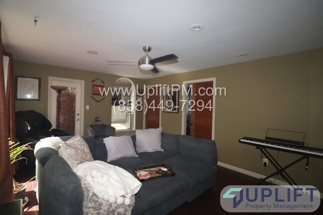Photo - 2655 Chauncey Dr