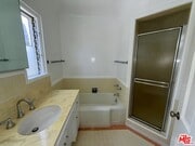 Photo - 1296-1296 Devon Ave Unit 1296
