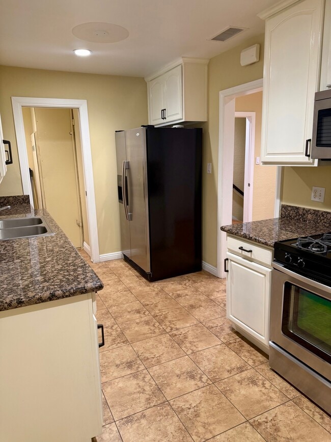 Photo - 1228 S Highland Ave