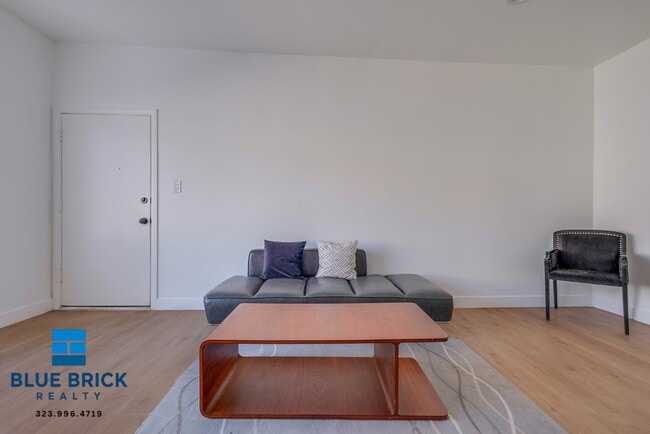 Photo - 5312 Corteen Pl Unit 16