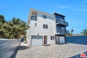 Photo - 957 1/2 N Ridgewood Pl Condo