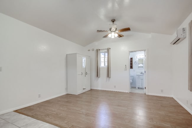 Photo - 9177 Creekford Dr Unit Studio #1