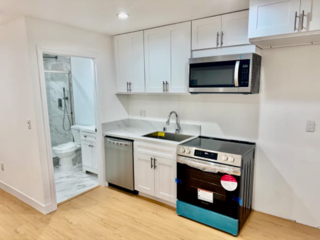 Photo - 5735 Woodman Ave Apartment Unit 100