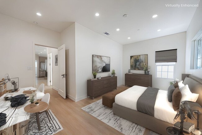 Building Photo - Modern Upstairs 3-Bed/2-Bath at 4222 – Two... Unit 4222 Rental