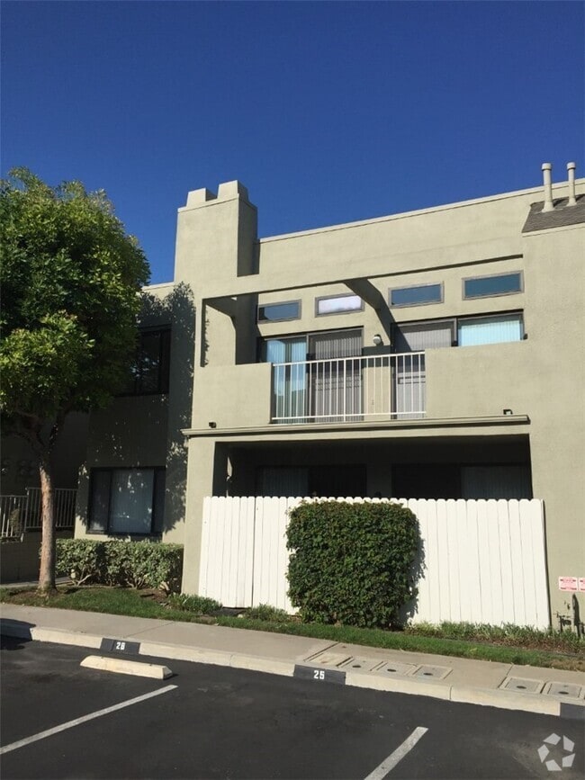 Building Photo - 17641 Sergio Cir Unit 201 Rental