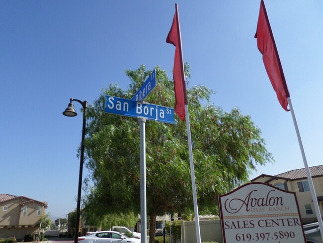 Building Photo - Beautiful 2 bedroom 2 bath town home @ Ava...