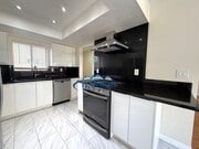 Photo - 1166 W 22nd St Unit 2