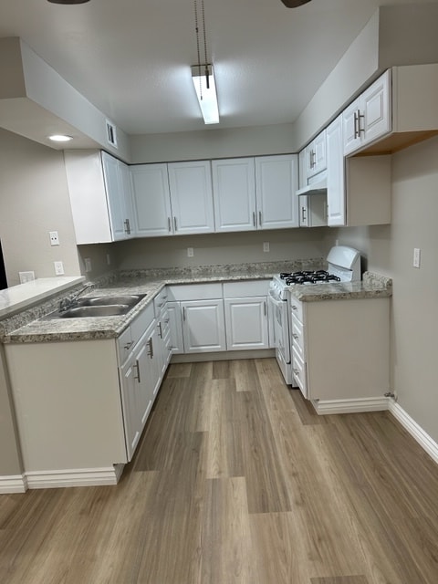 Photo - 14731 Erwin St Unit 6