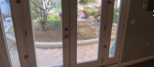 Photo - 433 S Fairview St