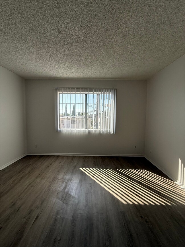 Photo - 509 N Berendo St Unit 110