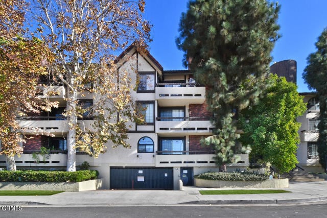 Photo - 5534 Encino Ave Condo Unit 101