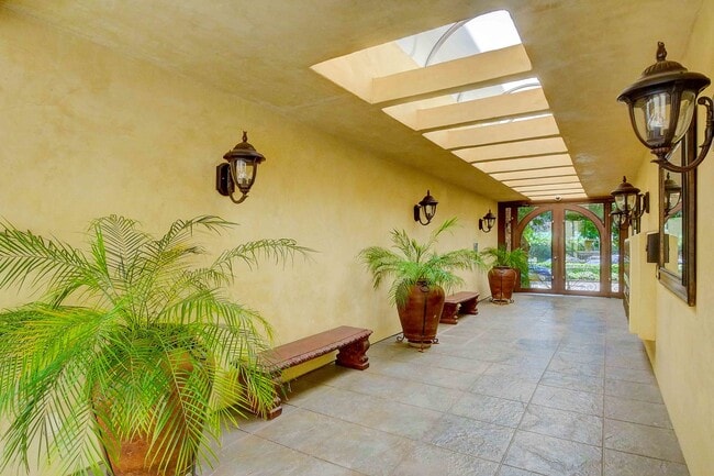 Photo - 4128 Whitsett Ave