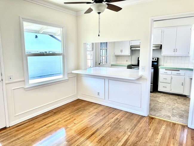 Photo - Single Family Home w/Backyard - 3 Bed/1 Bath