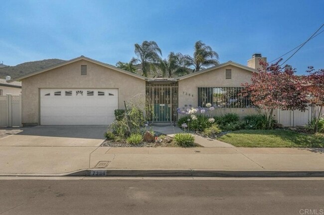 3 bedroom, 3 bath home in the heart of San... - 3 bedroom, 3 bath home in the heart of San...