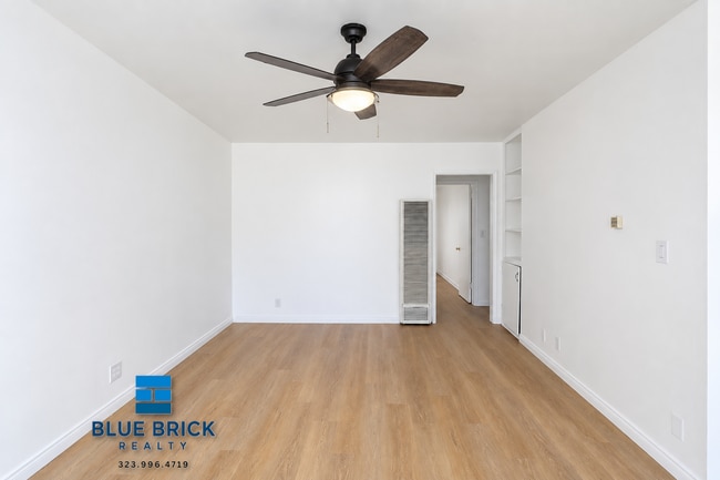 Photo - 12805 Vanowen St Unit 3