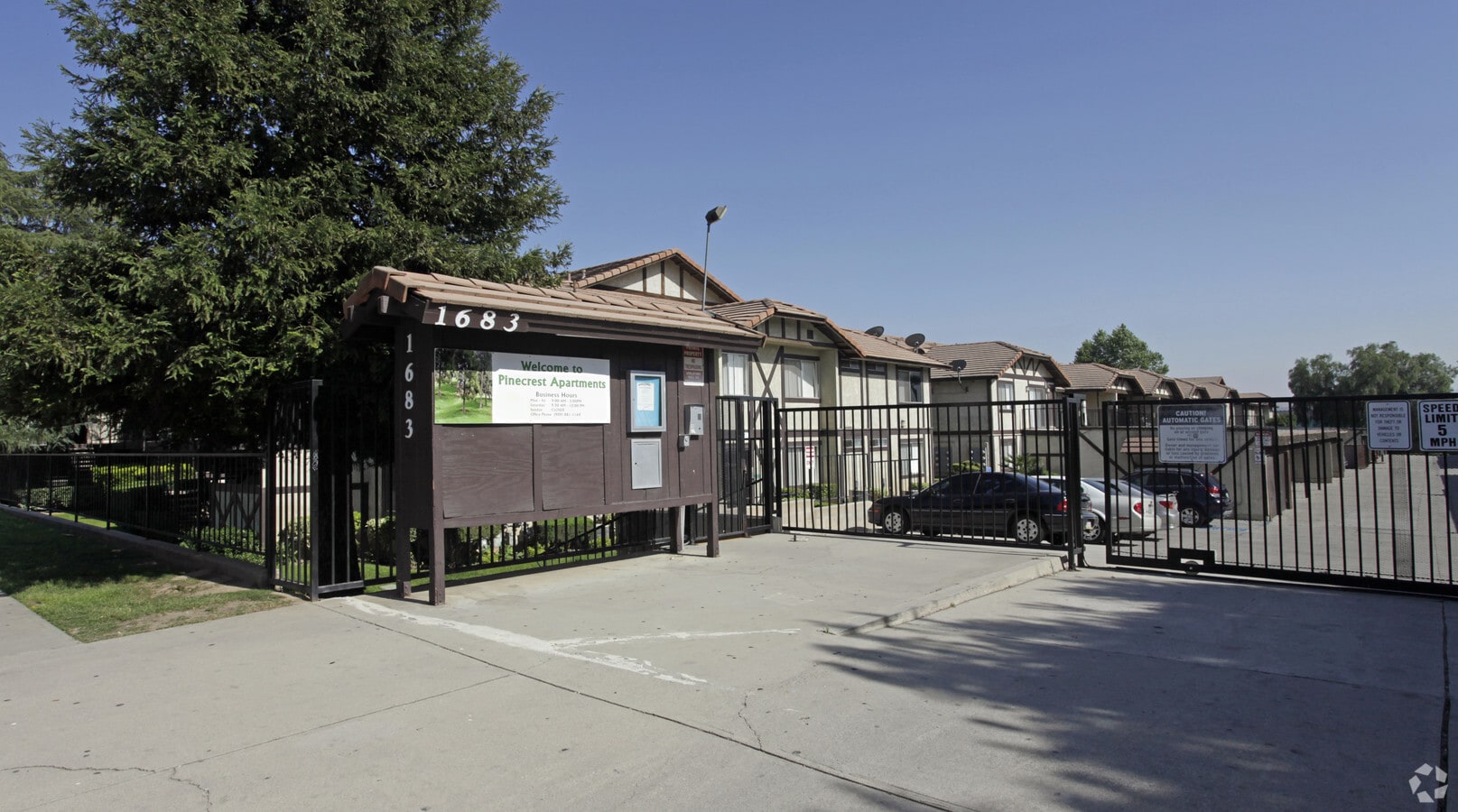 Pinecrest Apartments - Pinecrest Apartments