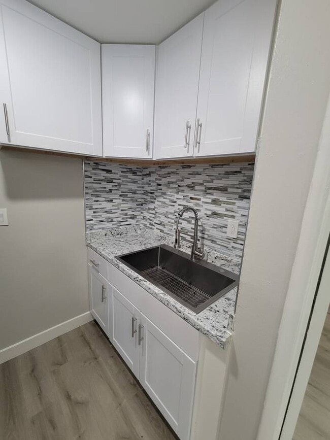 Photo - 2505 S Denison Ave Unit 3
