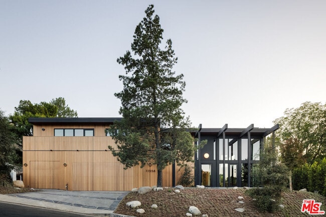 Photo - 11558 Duque Dr