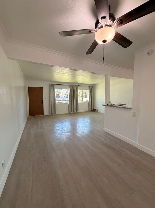 Photo - 128 E Wakefield Ave
