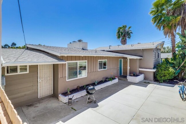 Photo - Large house on Prosperity! Private Yard! (...