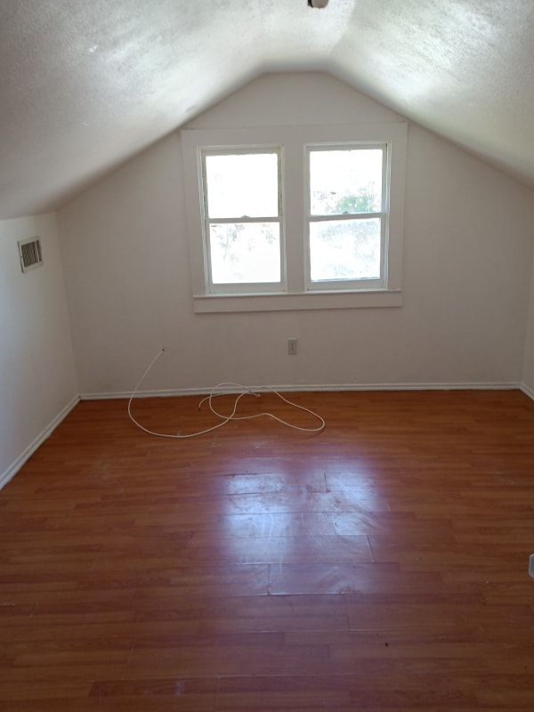 Photo - 44665 cedar Ave