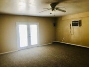 Photo - 511 E Ivesbrook St House