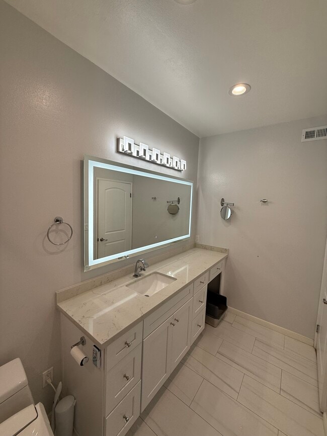 Photo - 19009 Sherman Way Condo Unit 21