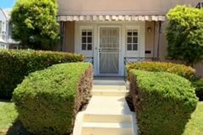 Now Leasing – Walk to UCLA from This Westw... - Now Leasing – Walk to UCLA from This Westw... Apartment Unit 420