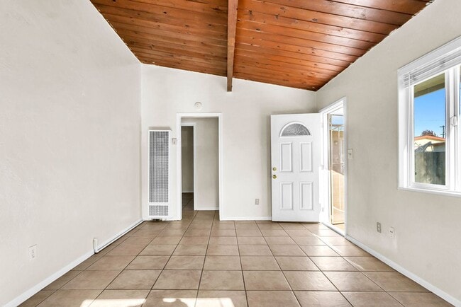 Building Photo - Clairemont Mesa Blvd 4414-4416 Duplex Unit 4414