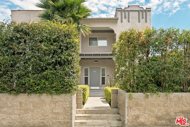Photo - 840 N Fuller Ave