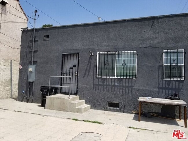 Building Photo - 1716 W 45th St Rental